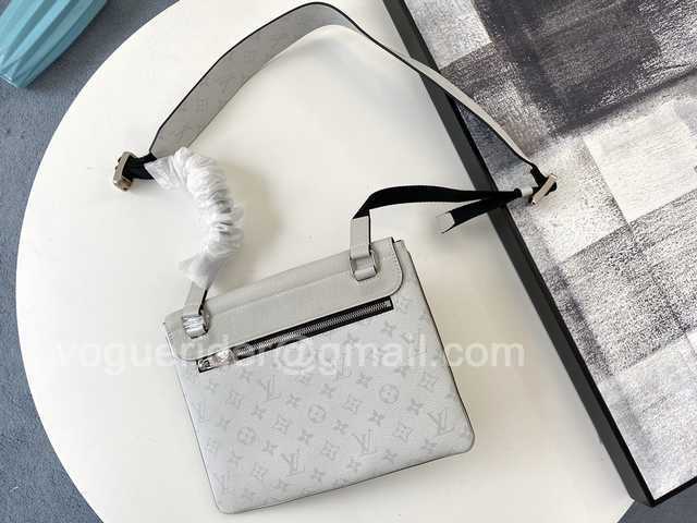 M30411 Outdoor Flap 28