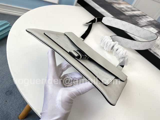 M30411 Outdoor Flap 28