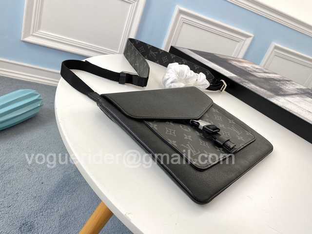 M30413 Outdoor Flap 28