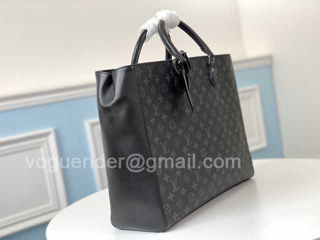 M44733 Grand Sac 42 M44733 Grand Sac 42