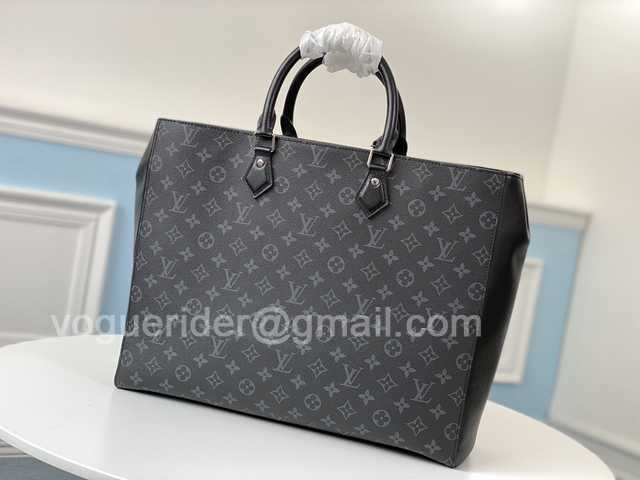 M44733 Grand Sac 42 M44733 Grand Sac 42