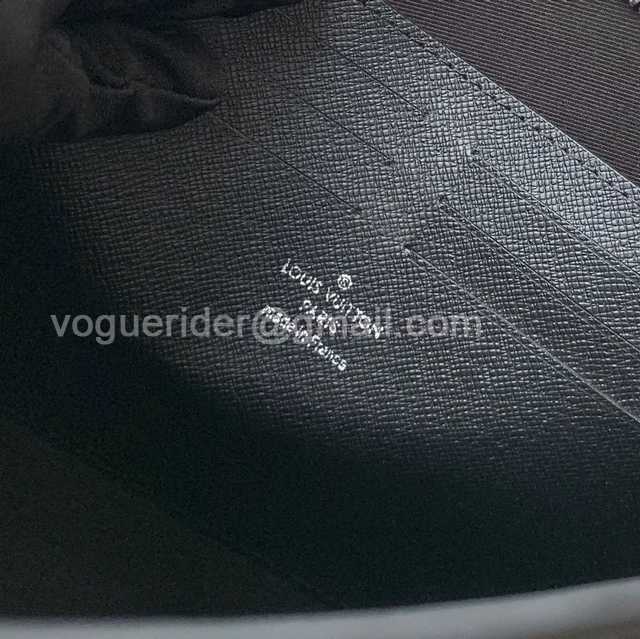 M41696 Pochette Voyage 26