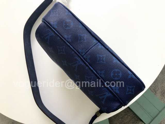 M43829 Messenger 25 M43829 Messenger 25