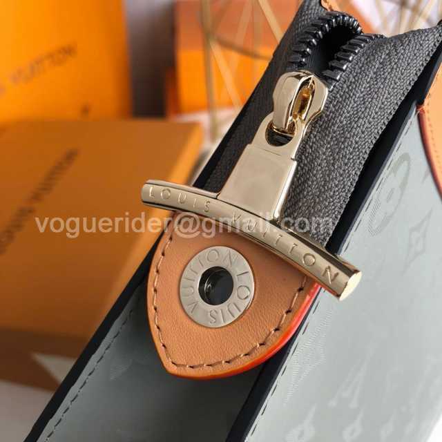 M61692 Pochette Voyage 26