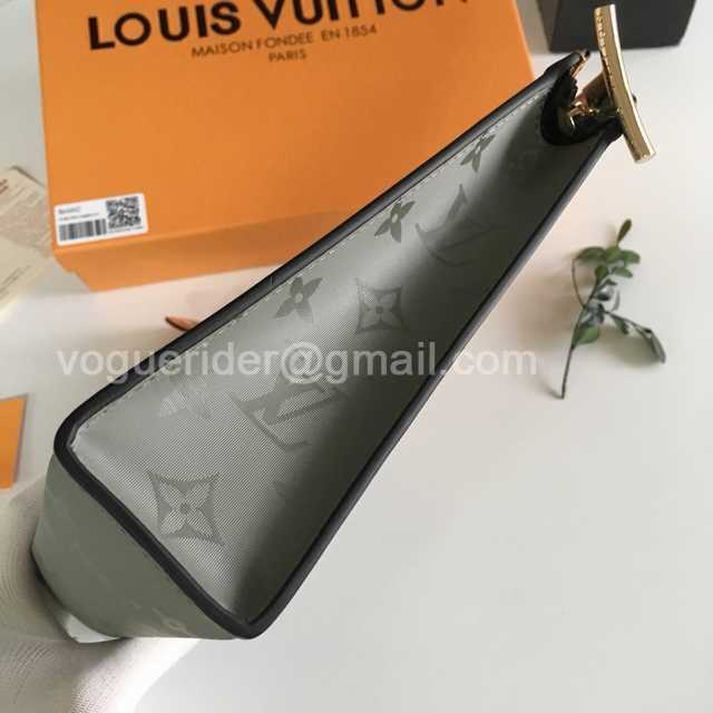 M61692 Pochette Voyage 26