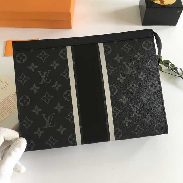 M64440 Pochette Voyage 26