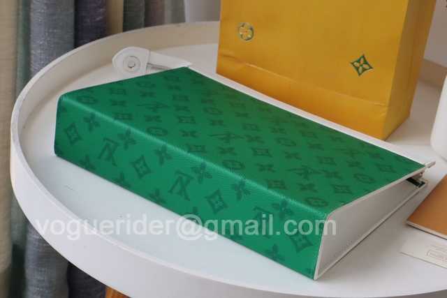 M61692 Pochette Voyage 26