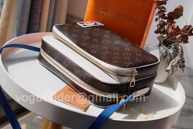 M85141 NBA Nil Messenger 30