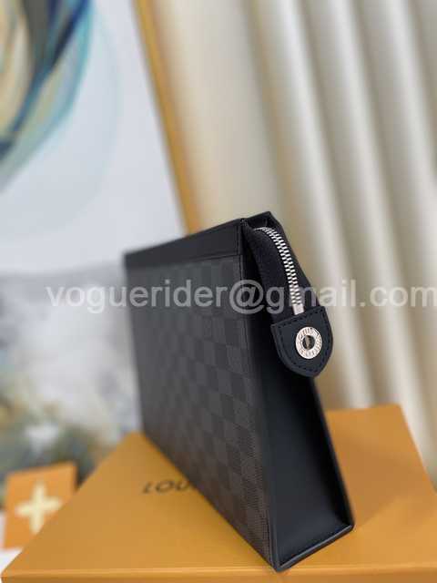 N41696 Pochette Voyage 26 N41696 Pochette Voyage 26