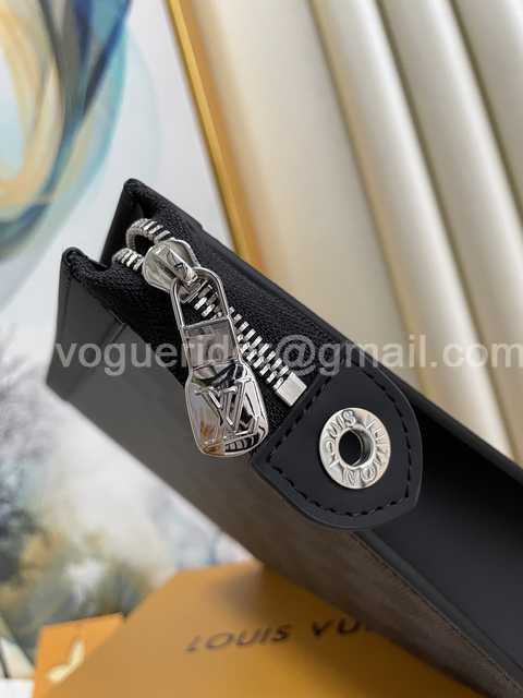N41696 Pochette Voyage 26 N41696 Pochette Voyage 26