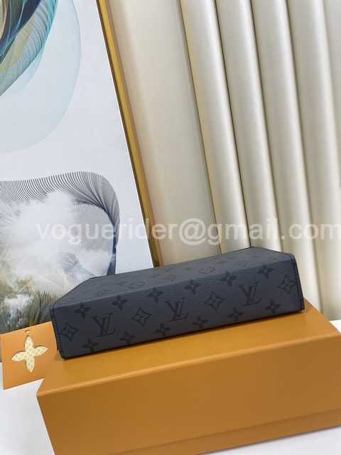 M69535 Pochette Voyage 26
