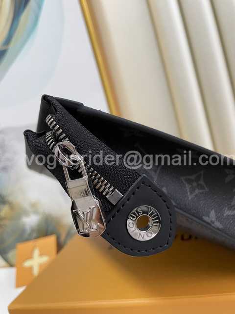 M69535 Pochette Voyage 26