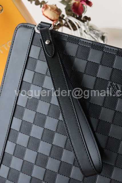 N60448 Standing 27 N60448 Standing 27