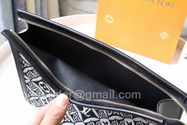 M80074 Pochette Toilet 25 M80074 Pochette Toilet 25