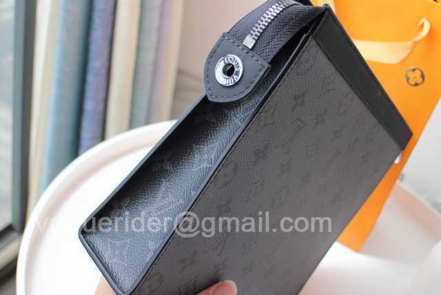 M61692 Pochette Voyage 26