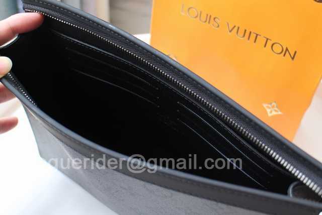 M61692 Pochette Voyage 26