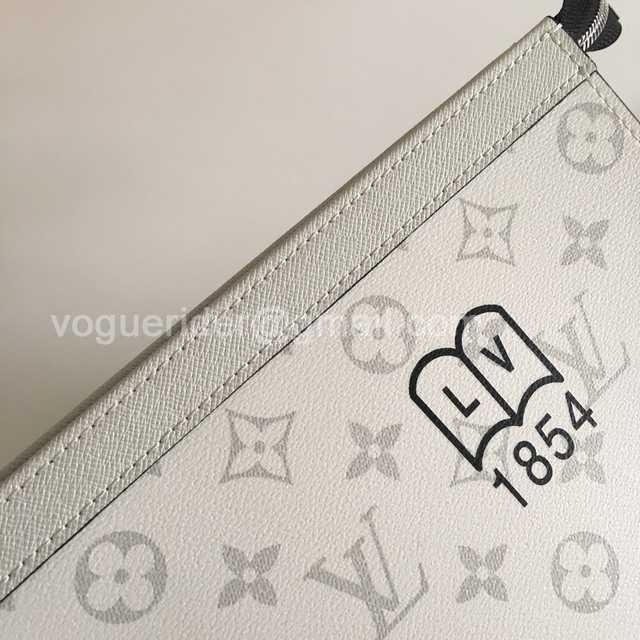 M61692 Pochette Voyage 1854