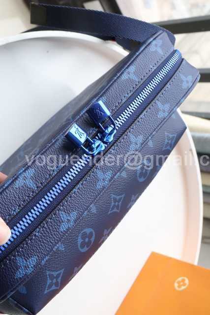 M43843 Messenger 22 M43843 Messenger 22