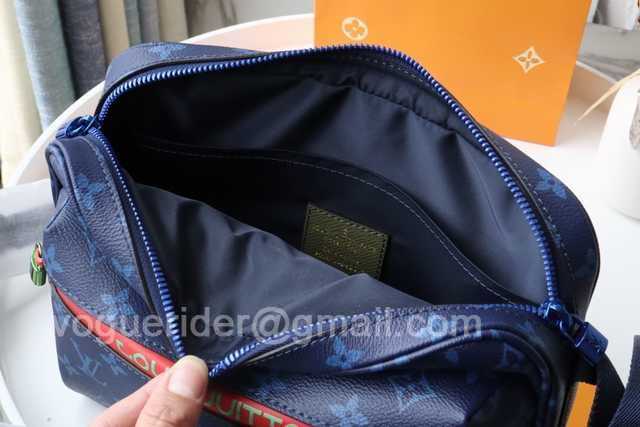 M43843 Messenger 22 M43843 Messenger 22