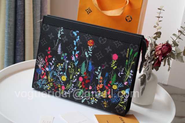 M61692 Pochette Voyage 26