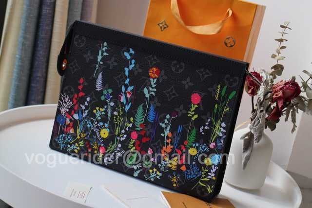 M61692 Pochette Voyage 26