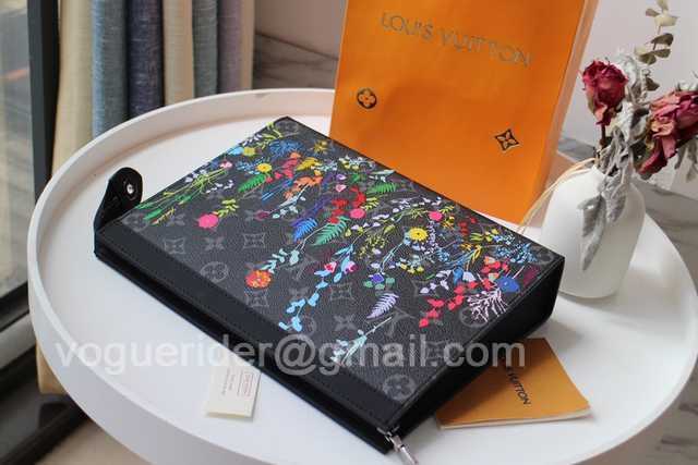 M61692 Pochette Voyage 26