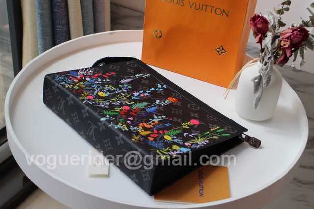 M61692 Pochette Voyage 26