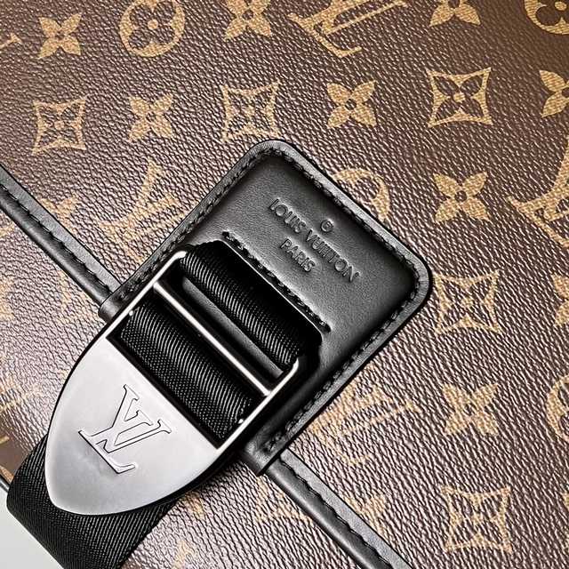 M46328 Archy Messenger 35 M46328 Archy Messenger 35