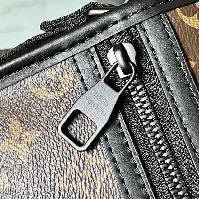 M46328 Archy Messenger 35 M46328 Archy Messenger 35