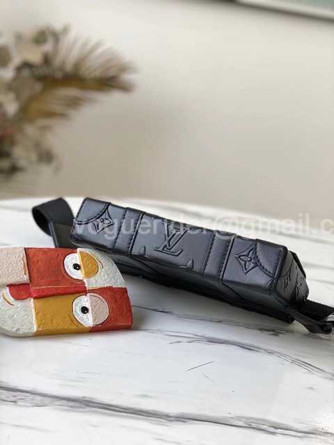 M57952 Trunk 20 M57952 Trunk 20