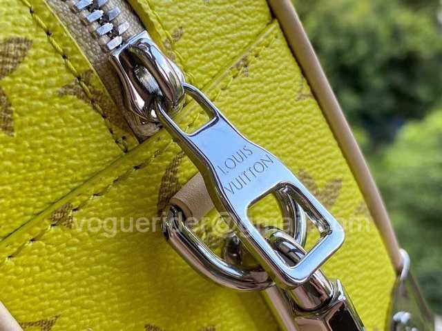 M44480 Mini Soft Trunk 18