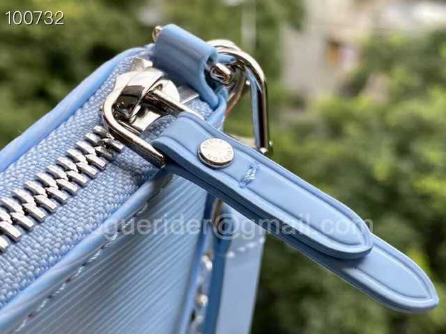 M80480 Easy Pouch On Strap 19 M80480 Easy Pouch On Strap 19