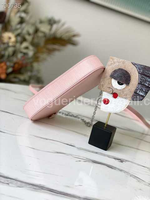 M80483 Easy Pouch On Strap 19