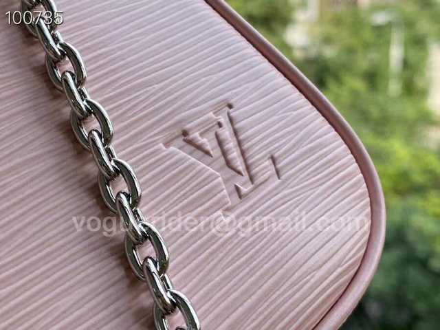 M80483 Easy Pouch On Strap 19