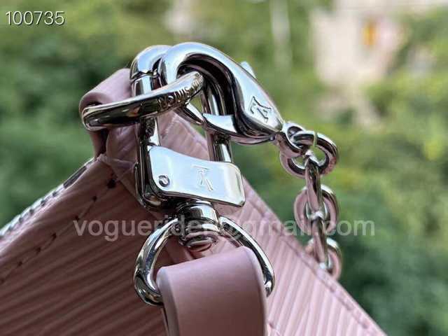 M80483 Easy Pouch On Strap 19