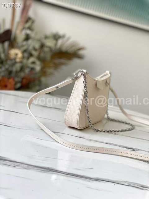 M80479 Easy Pouch On Strap 19