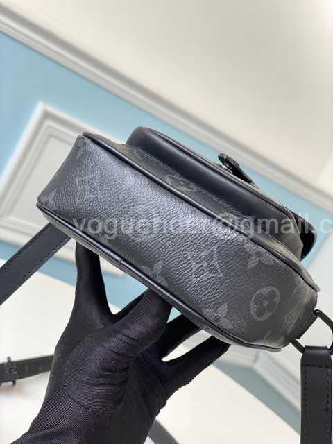 M69404 Wearable Wallet 17