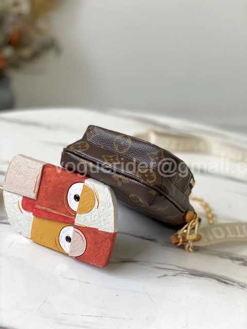 M80746 Utility Phone Pocket 19