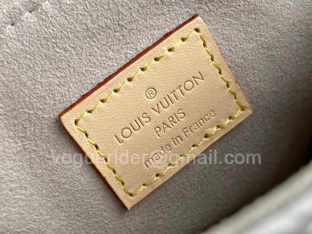 M45764 Tiny By The Pool 19 M45764 Tiny By The Pool 19