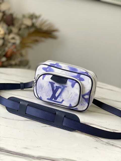 M45763 Outdoor Pouch 15
