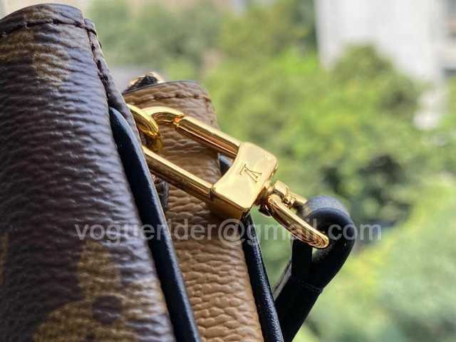 M69203 Double Zip Pochette 20 M69203 Double Zip Pochette 20