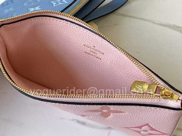 M80407 Trio By The Pool 19