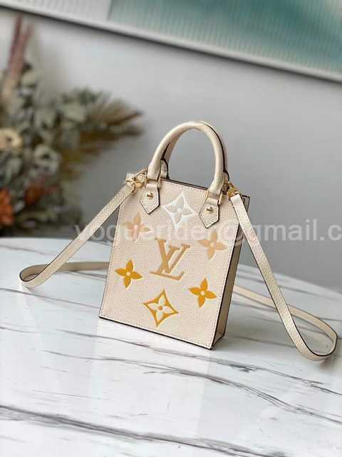 M80449 Petit Sac Plat 17 M80449 Petit Sac Plat 17