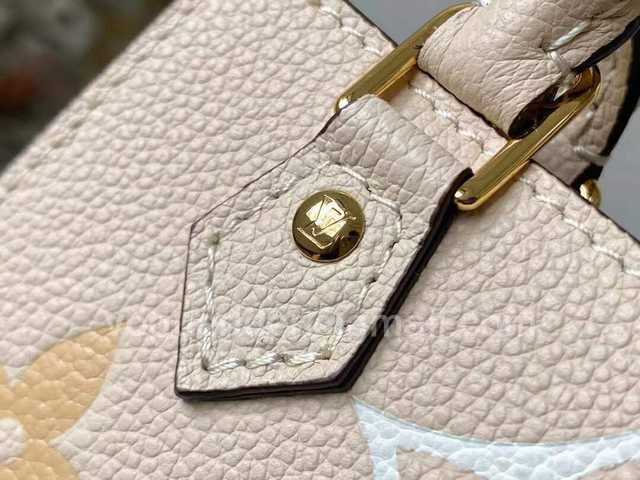 M80449 Petit Sac Plat 17 M80449 Petit Sac Plat 17