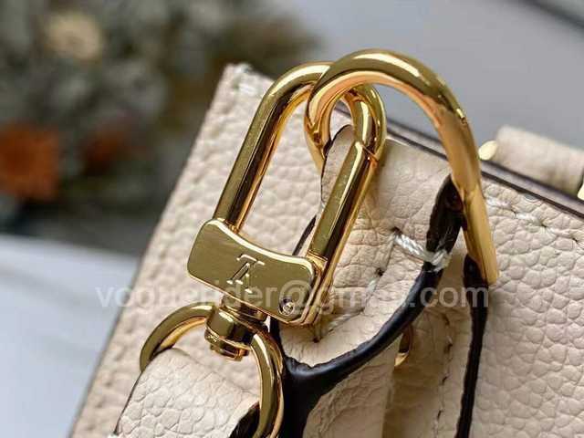 M80449 Petit Sac Plat 17 M80449 Petit Sac Plat 17