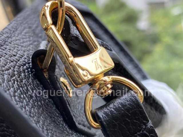 M80449 Petit Sac Plat 17