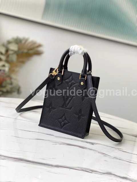 M80449 Petit Sac Plat 17