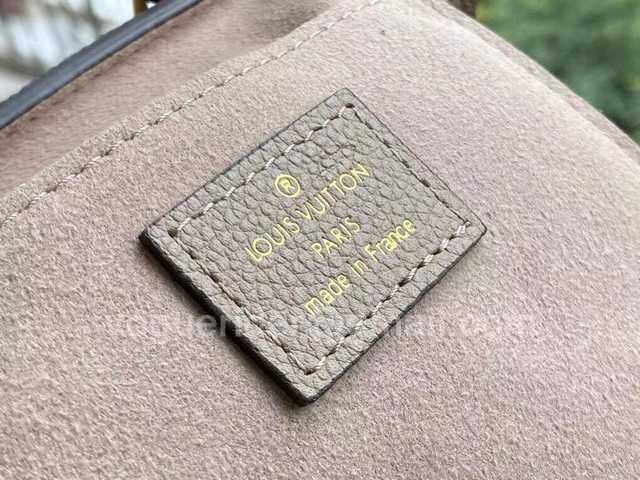 M80449 Petit Sac Plat 17