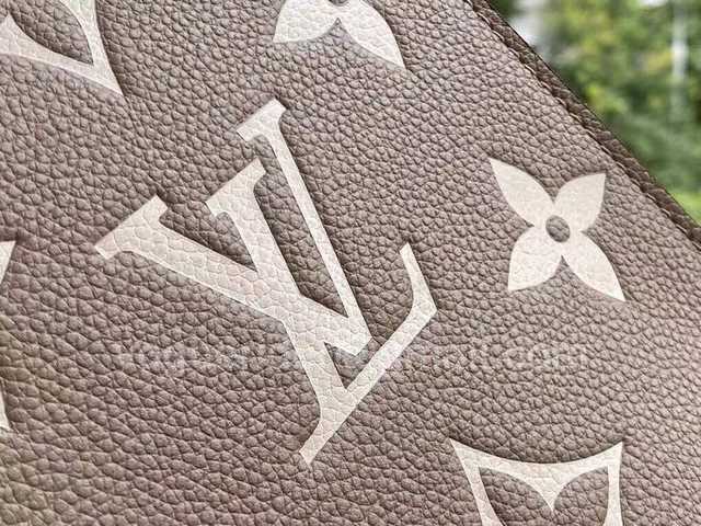 M80449 Petit Sac Plat 17