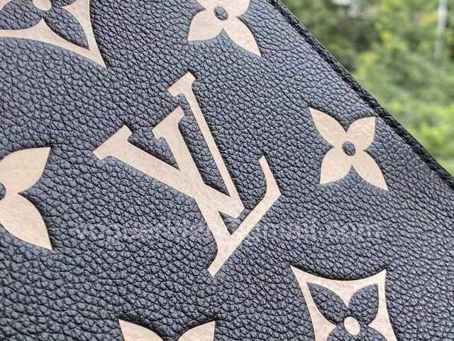 M80449 Petit Sac Plat 17